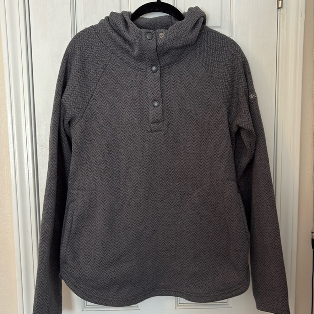 Women’s 1/4 Button Columbia Pullover